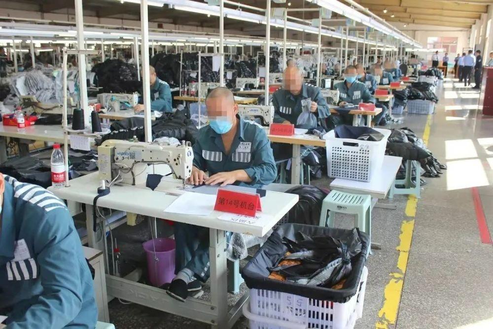 无论警方怎么问王某,他都一口咬定那些案子是由他一个人做的,与颜锦没