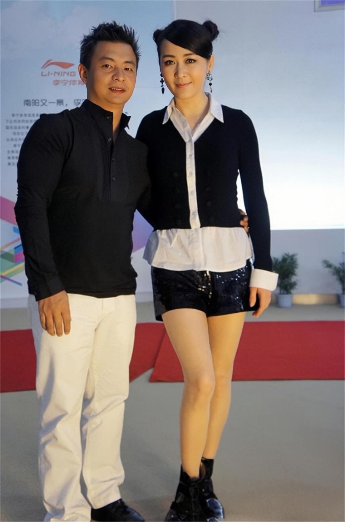 回顾李琳25岁成影后被前夫一巴掌扇到离婚二婚丈夫是世界冠军