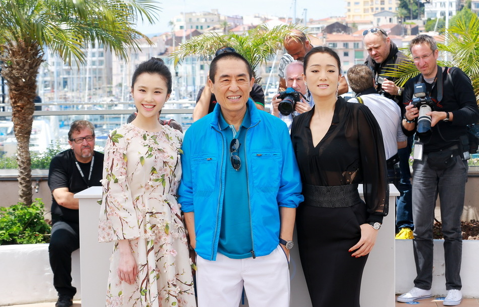 回顾张艺谋支持女儿离婚回来吧爸养你不能让女儿受委屈