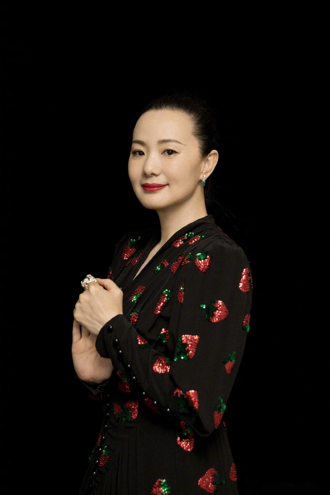 回顾咏梅内蒙古走出的著名演员所有的眼泪坎坷都化作生命彩虹