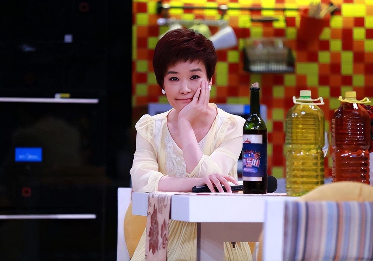 王雪纯一开始对不能生孩子感到非常遗憾,每次听到孩