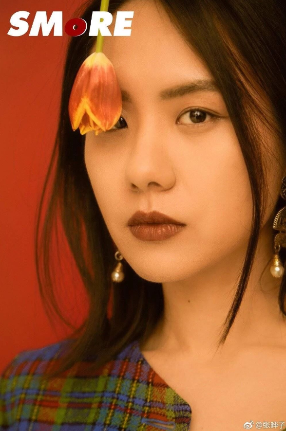 回顾张潮的女儿张晔子在没有父爱的环境里带泪成长34岁仍未婚