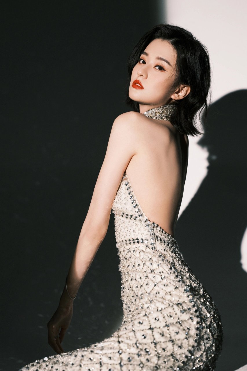 乖乖女乔欣,越来越有御姐范儿了!  今天我要来聊聊乔欣04!