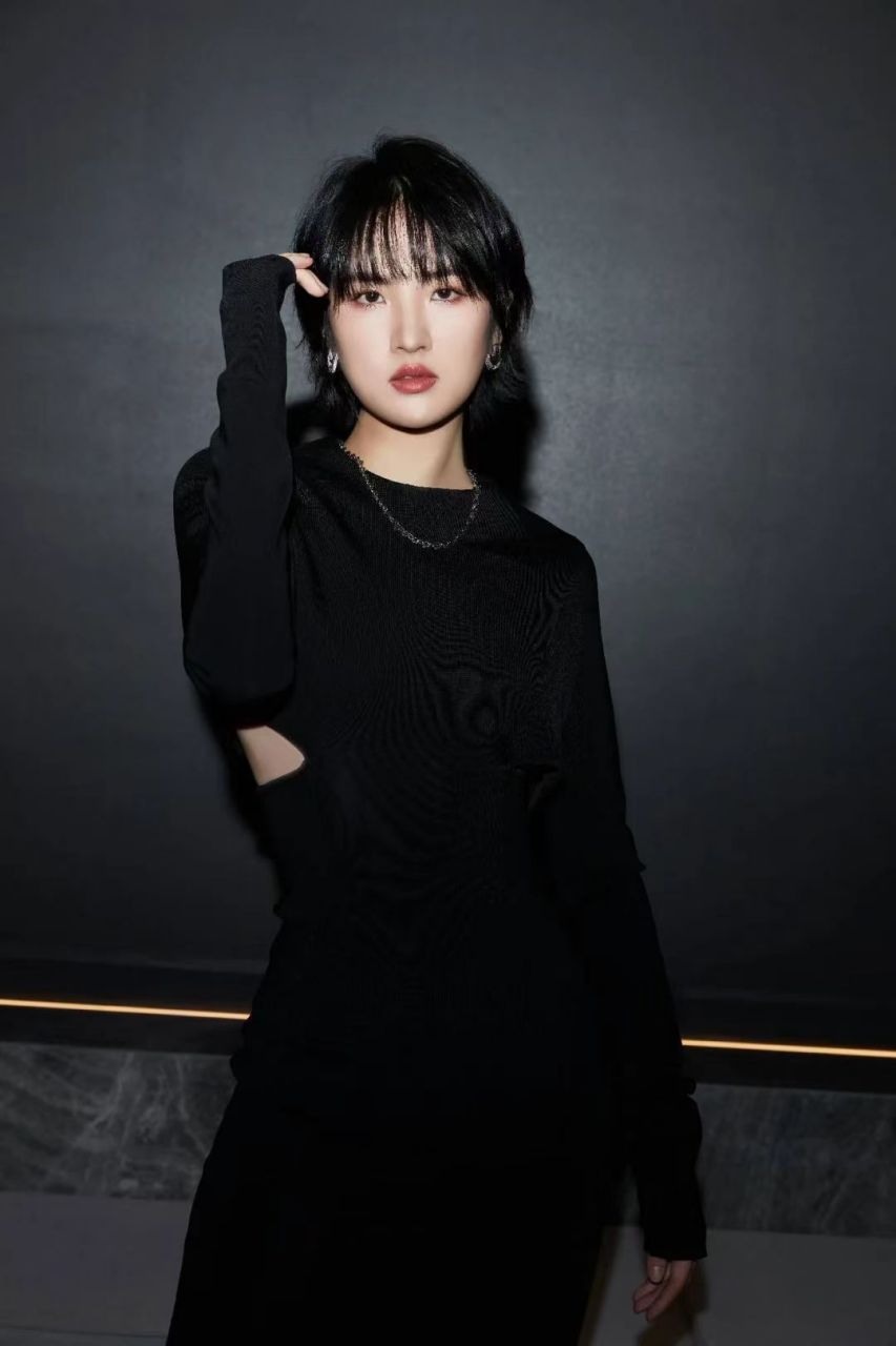 华为二公主姚安娜图片  78699792羡慕这个身材