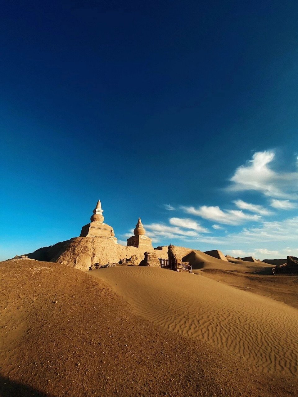 不用深入无人区就能看到,这沙漠被99%人错过  99大家去额济纳旗