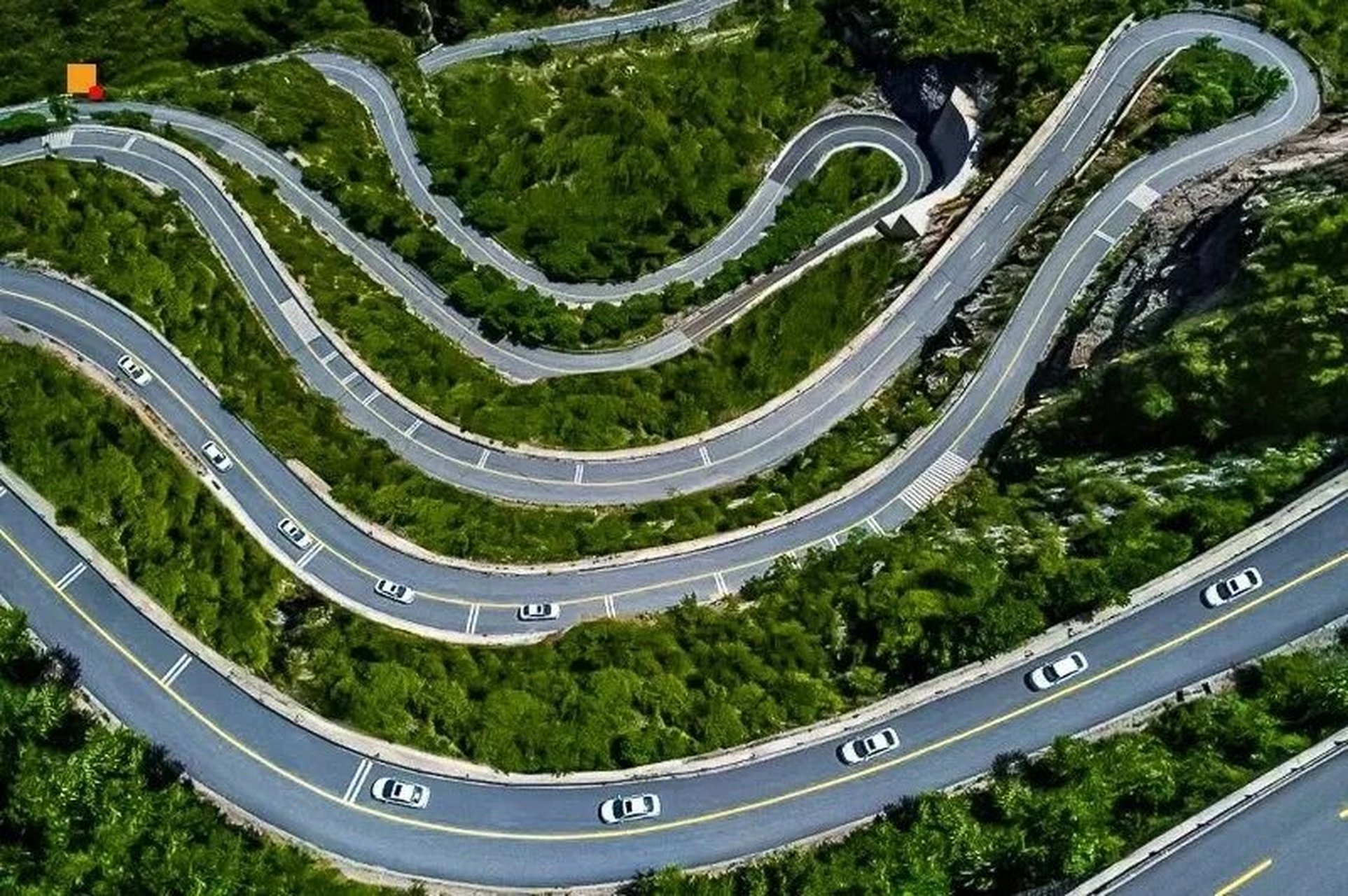 周末徒步|房山红井路11公里休闲徒步  在周末,我踏上了房山红井路的