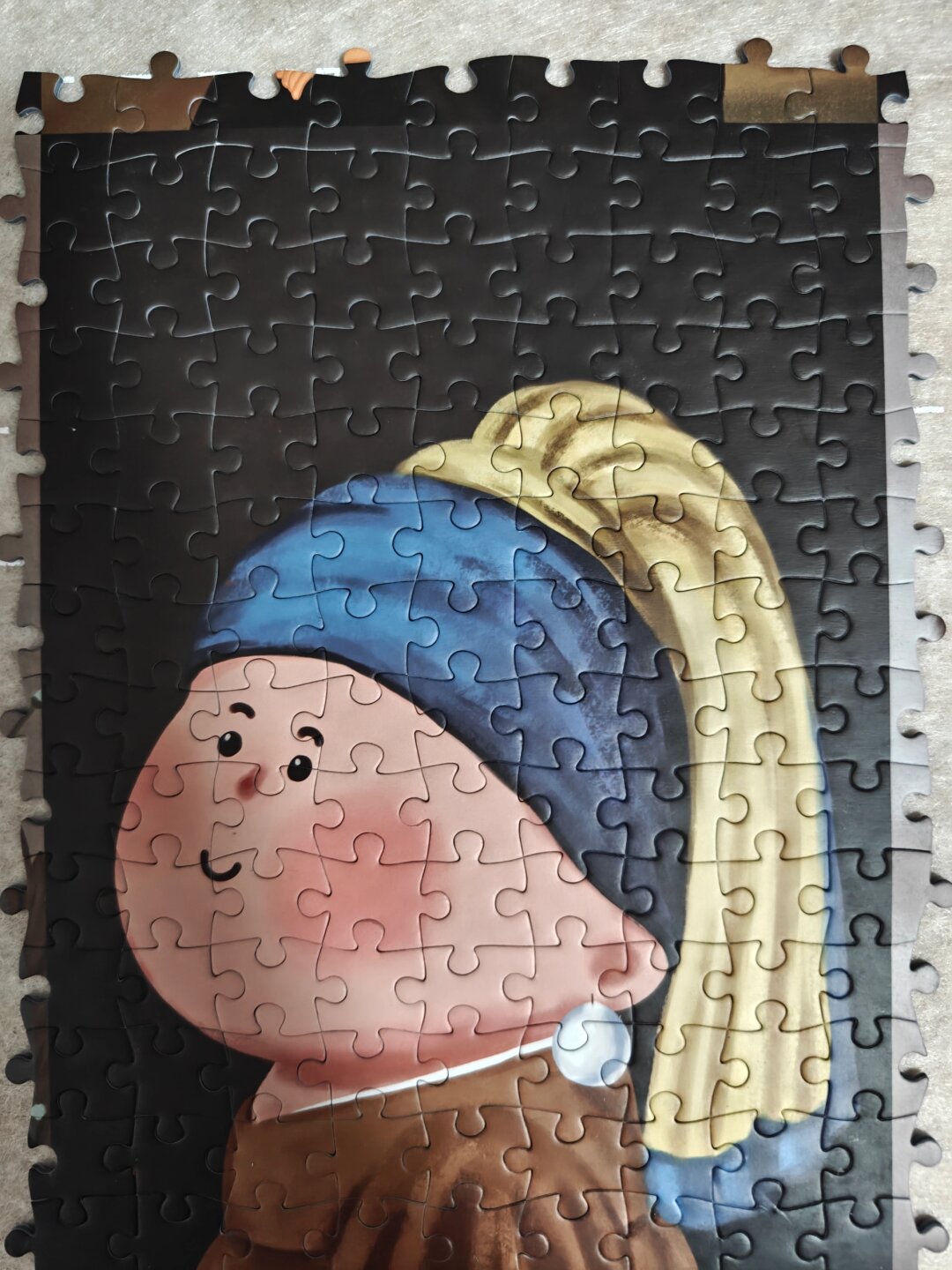 这款拼图的名字就叫"q版大艺术家",听起来就超级有趣吧?而且片数