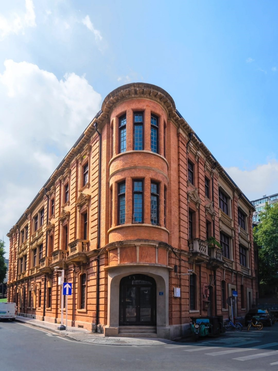 武汉欧式老建筑  这些欧式老建筑,大多建于清朝末年和民国时期.