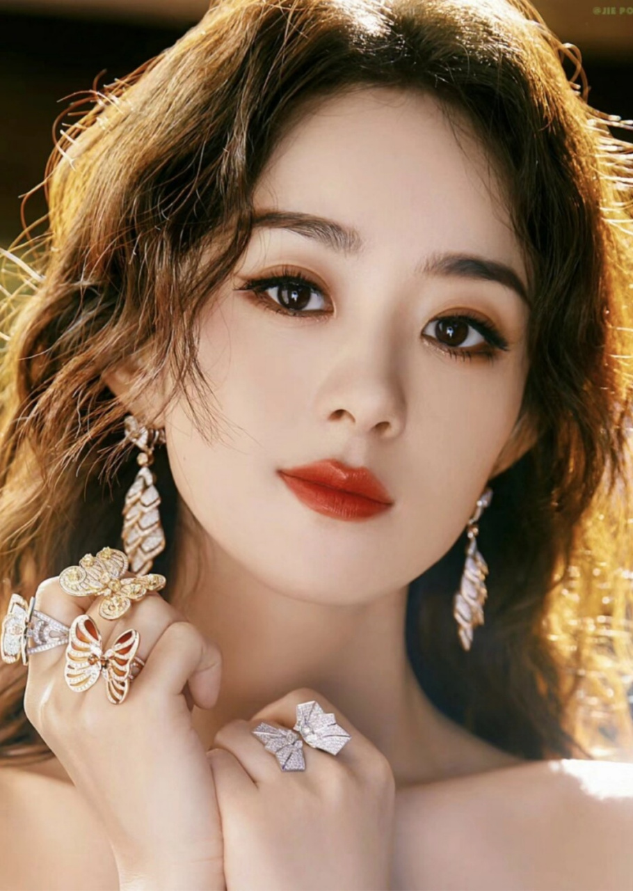 娱乐圈里最好看的女明星,我首选鞠婧祎!