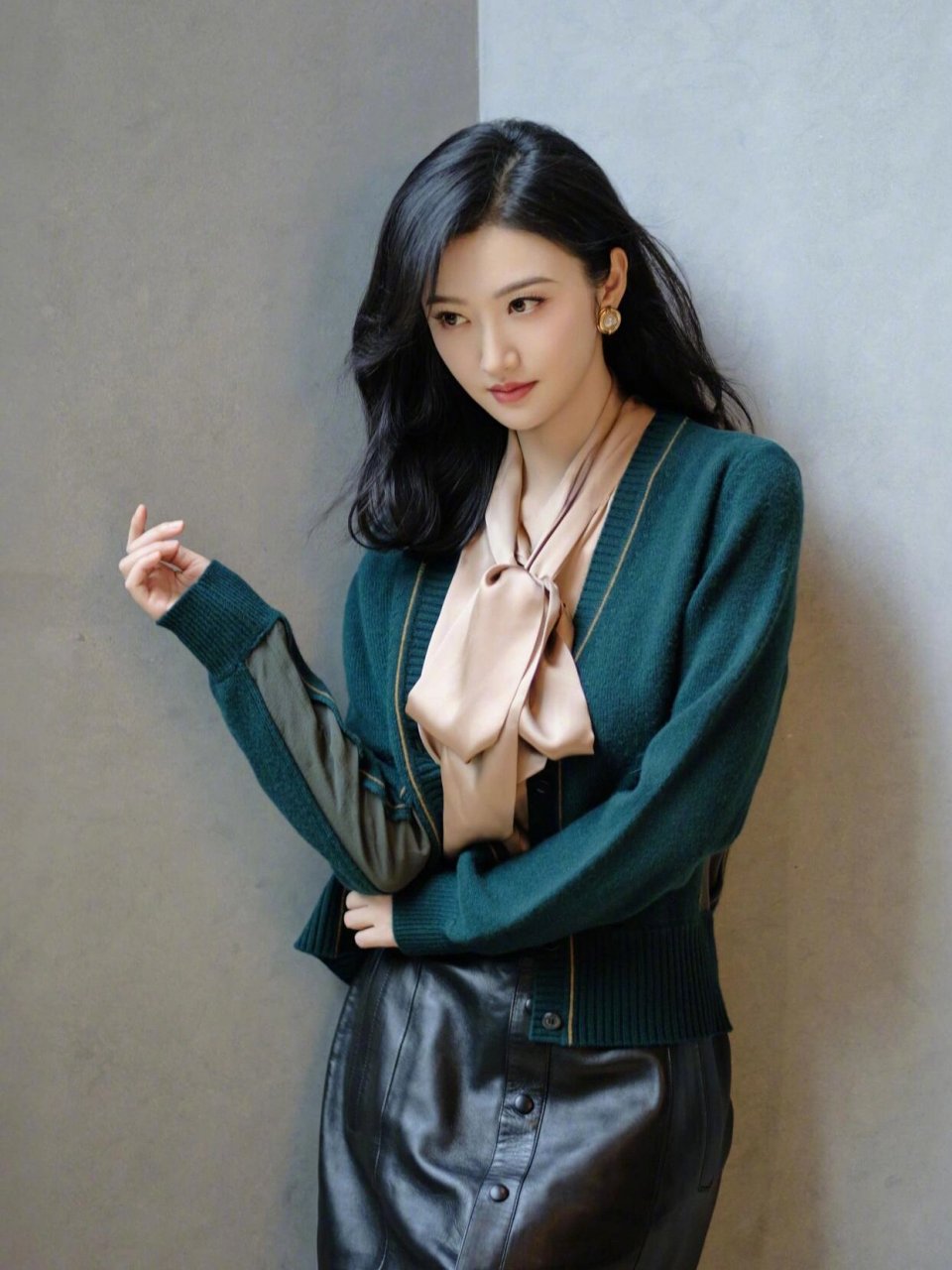 景甜穿搭,不愧人间富贵花  景甜这身穿搭真的太绝了!