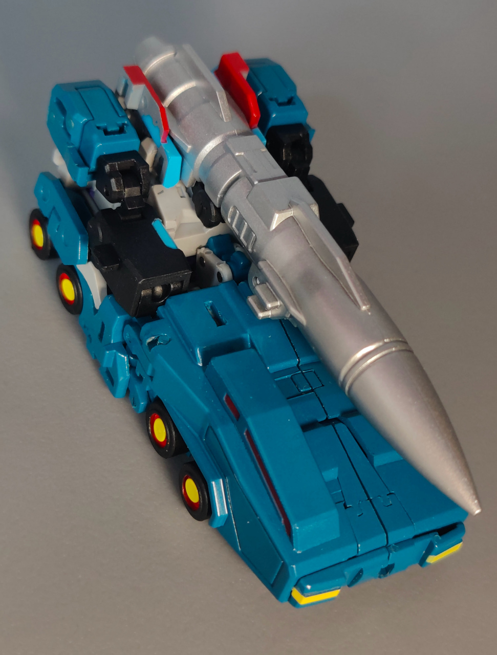 模型欣赏:变形金刚 dx9-mini 快枪手/导弹鹰,角色出自动画《隐者战士