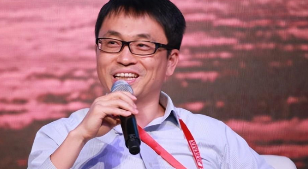 回顾张磊被称为中国的巴菲特却被曝已是新加坡籍