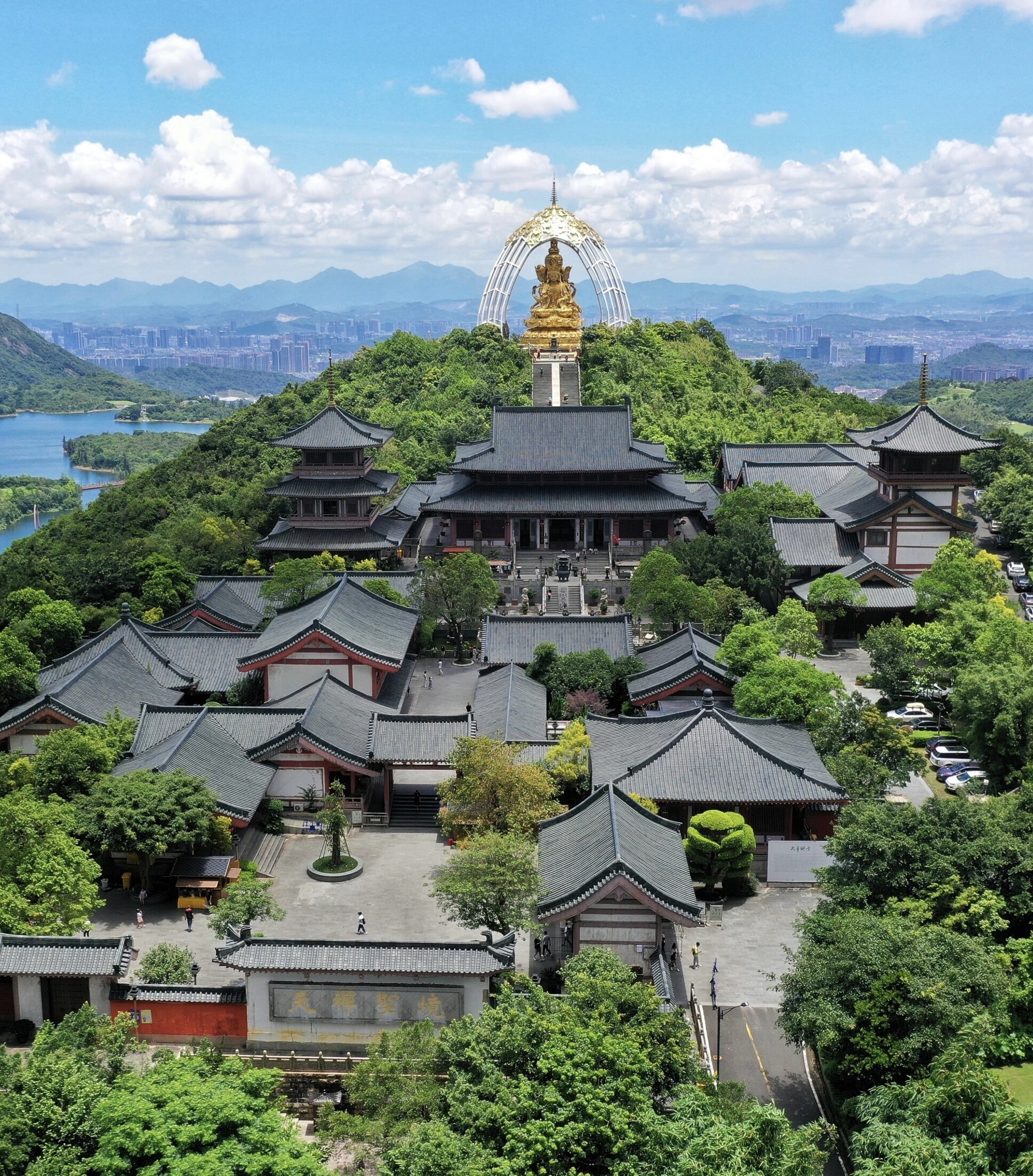 深圳大华兴寺,罕见的四面观音像,隐藏着一段鲜为人知的神秘传说