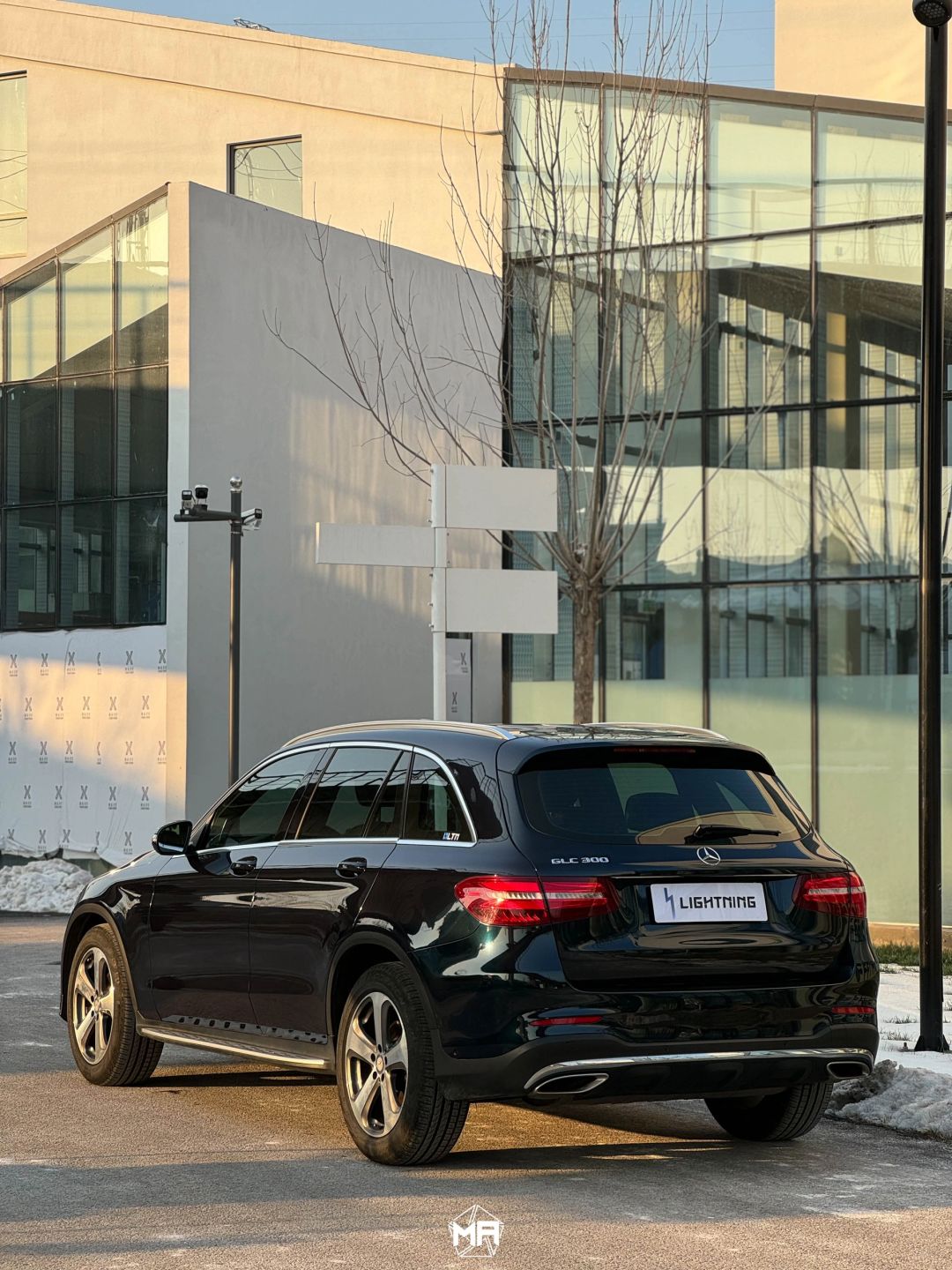 奔驰glc矩阵改色膜松石绿,亮中散发耀眼宝石光芒