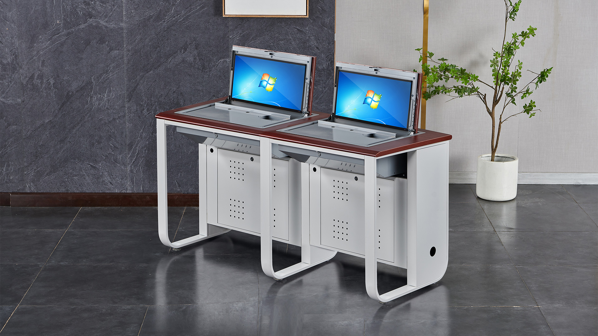 翻转式电脑桌,使用方便,品质象征