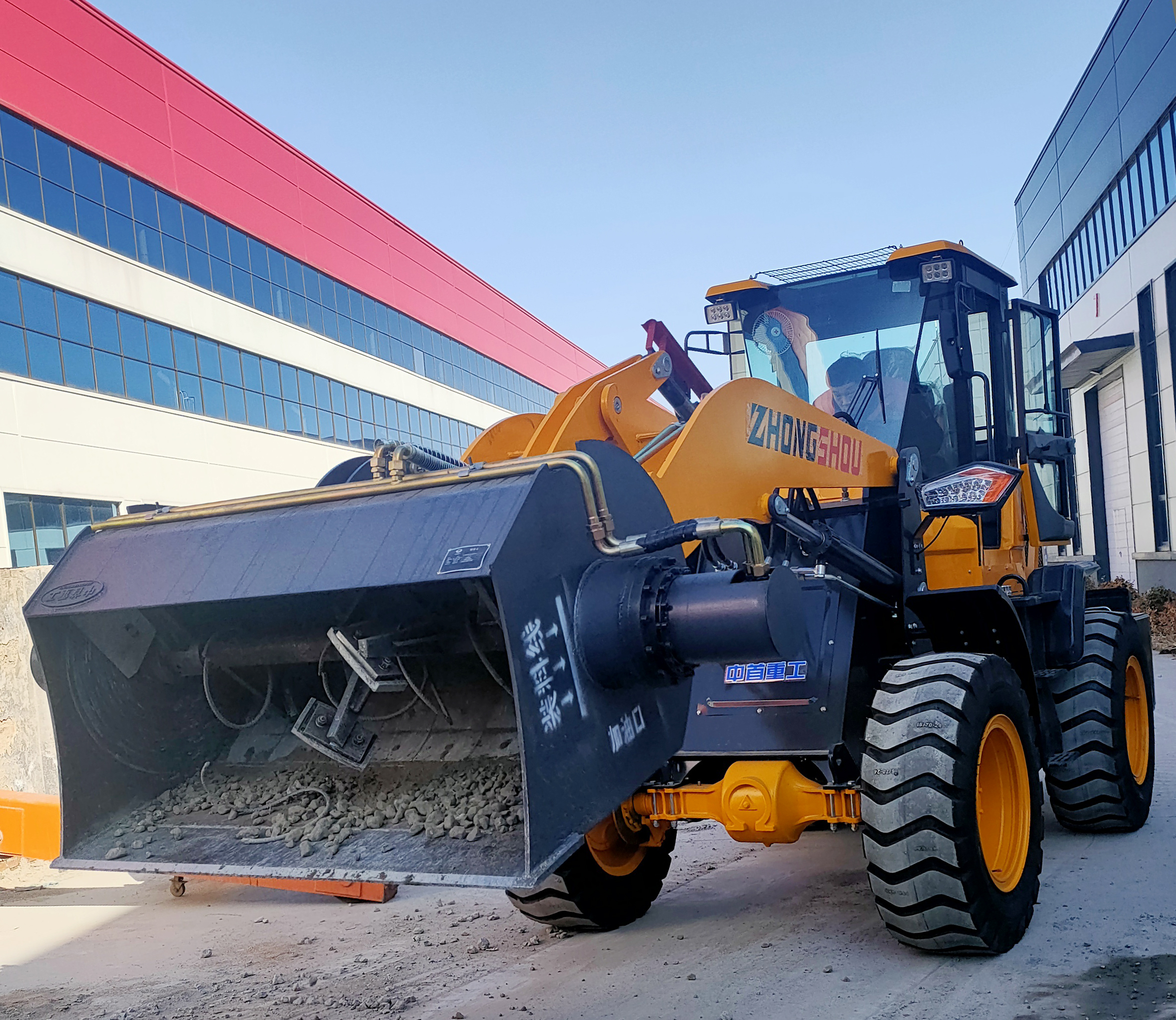 铲车改装搅拌斗装载机一机多用可根据车型大小定做