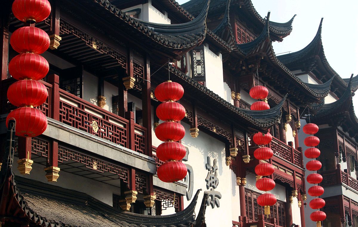 上海城隍庙,古老信仰与现代繁华的交融