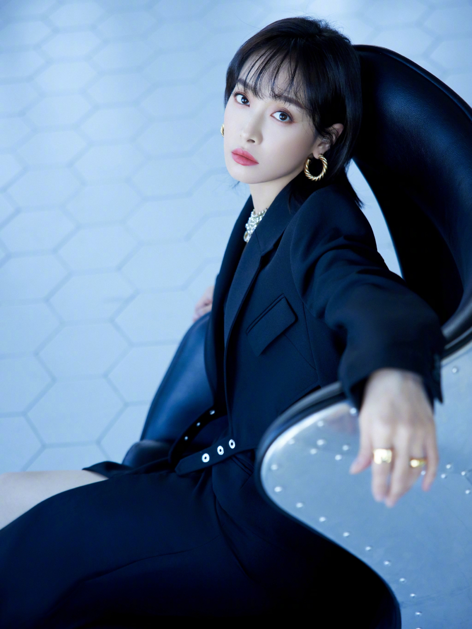 宋茜:冷艳御姐风格,性感又黑暗