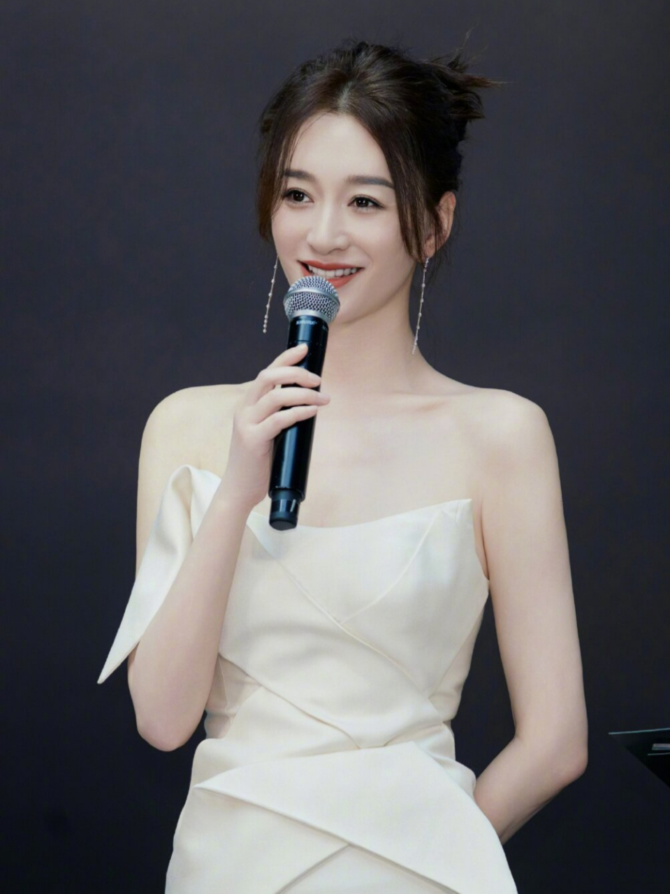 李小冉好美啊,难怪她是吸渣体质.