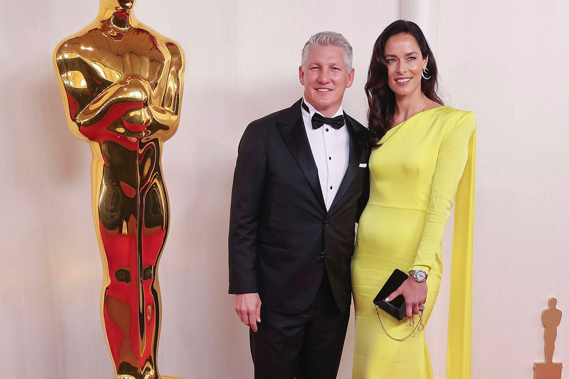 塞尔维亚网球名将伊万诺维奇与老公亮相奥斯卡,辣妈身材羡煞旁人!