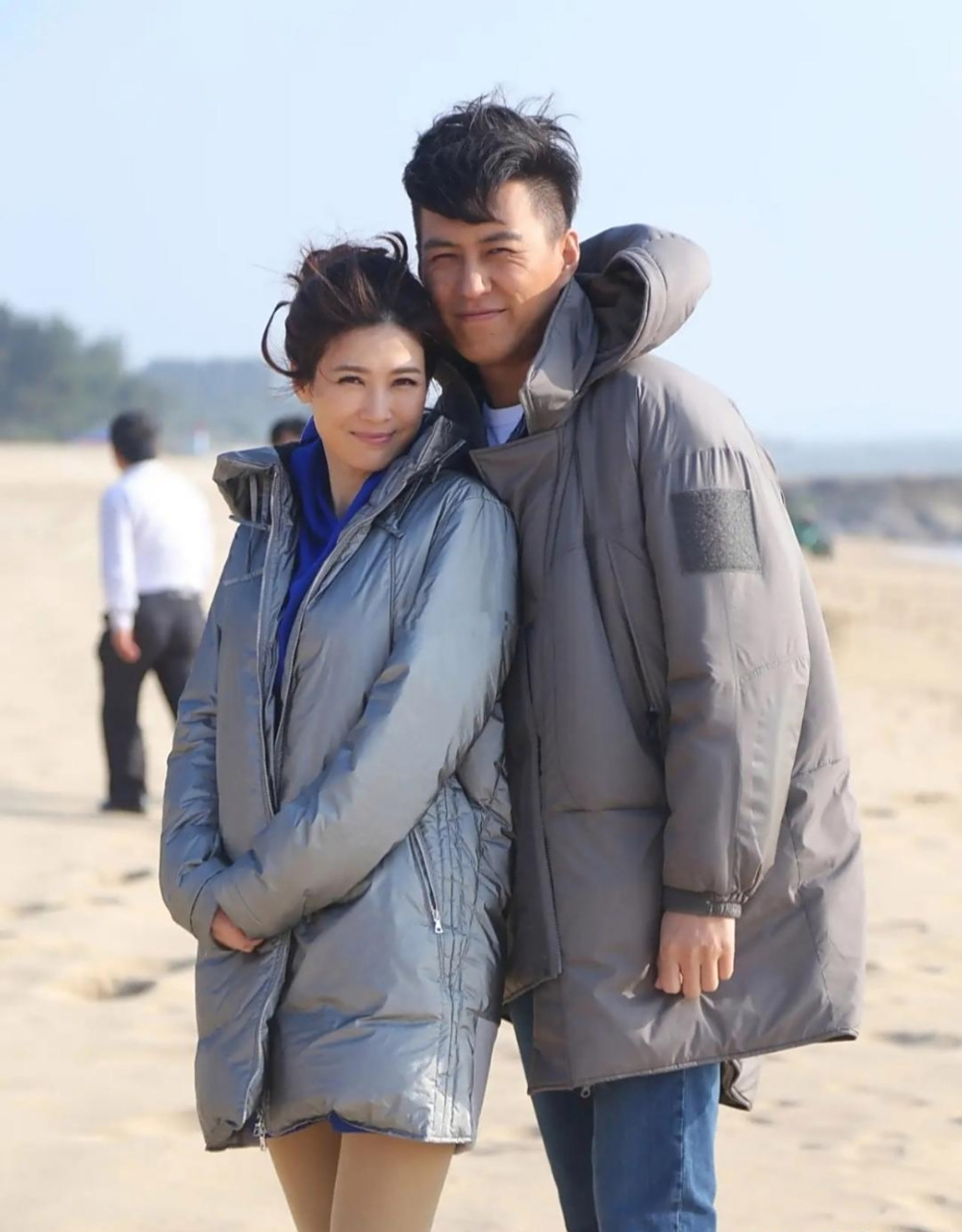 他和童蕾的这组照片看起来还很般配!#热点引擎计划