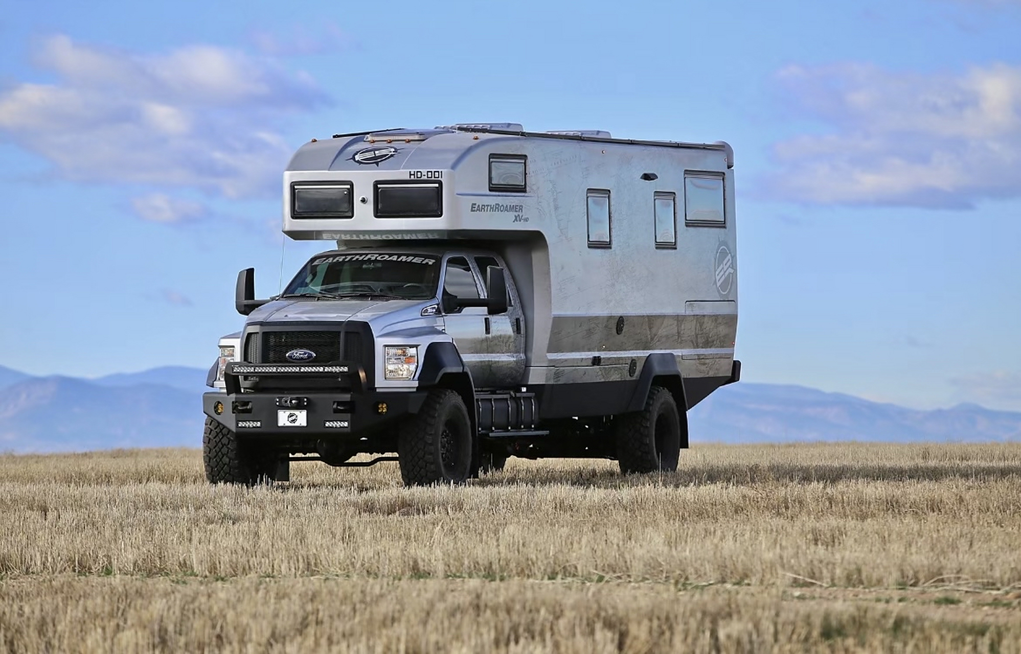 这种豪华宽大的房车会不会逐渐变成国人的新宠?