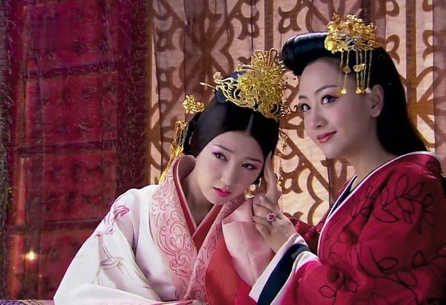 刘贺在辈分上是昭帝和上官皇后的侄子,入嗣后实为嗣子.