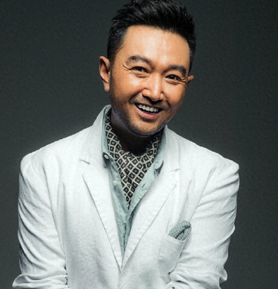 回顾男星刘向京辞职陪母亲抗癌离婚再婚更懂人生