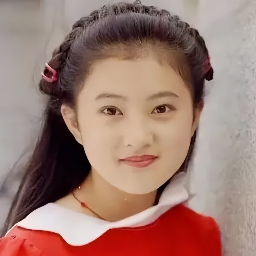 回顾琼女郎小婉君43岁不婚不育单身住豪宅才是人间清醒