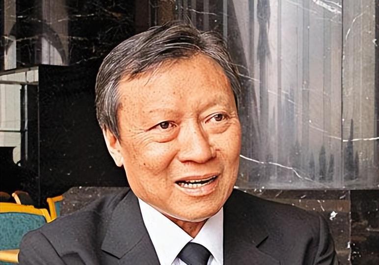 98年张子强被处决后媒体问谁害了他80岁张母沉默后嗜赌如命