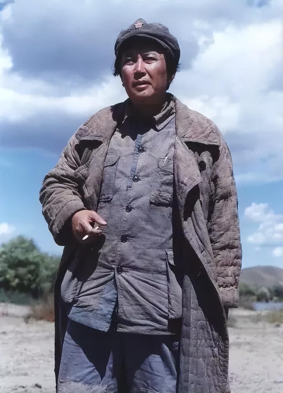 回顾唐国强国内淘金妻儿在国外花为残疾儿子的婚恋担心