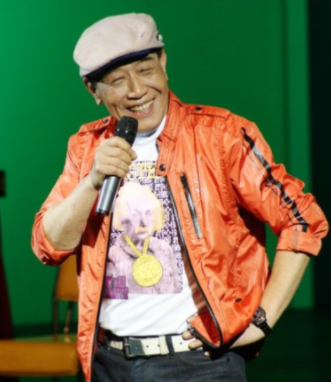 回顾张帝三婚小33岁的女儿闺蜜为妻