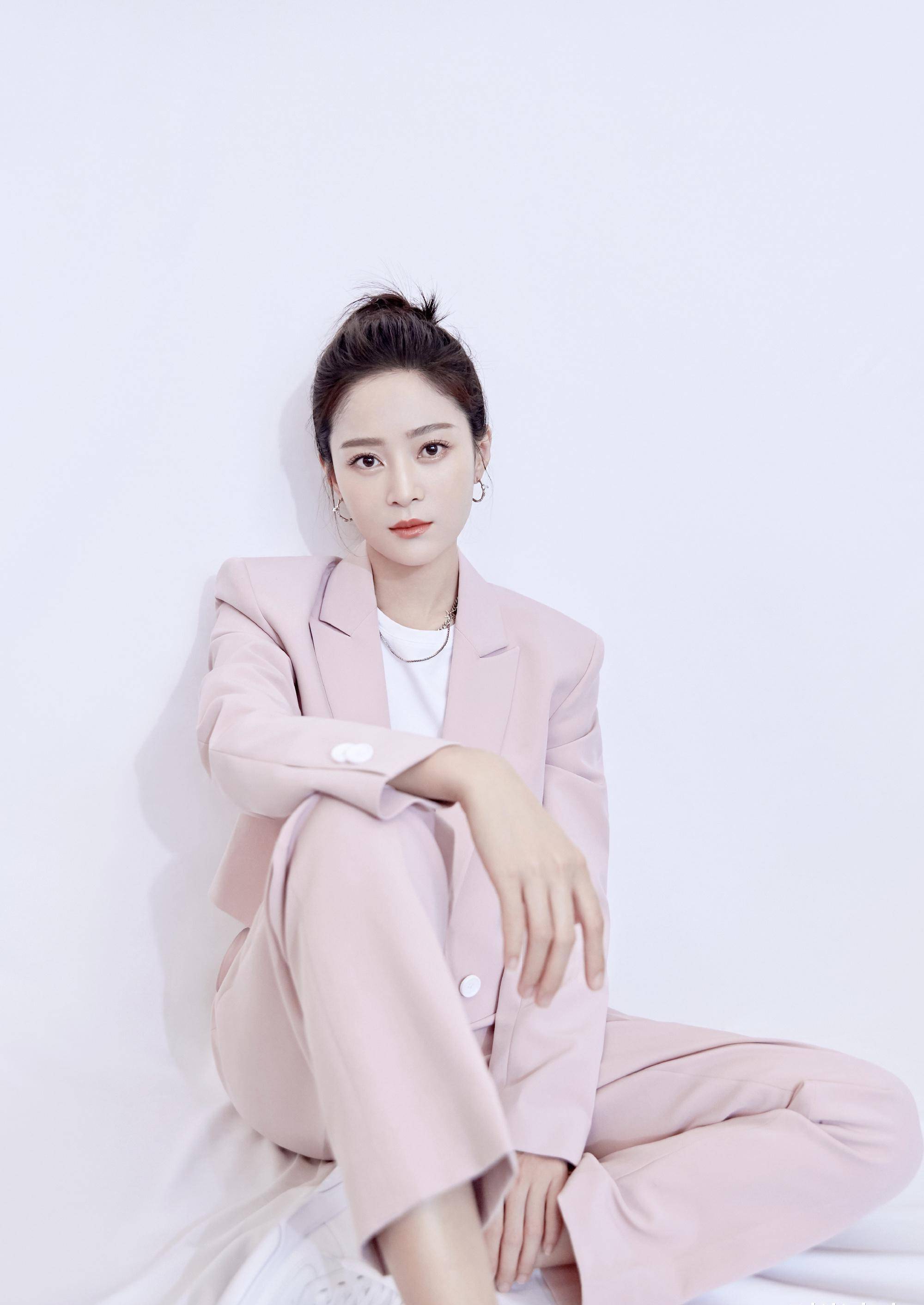 回顾王媛可对王雨一见钟情5年暗恋终成眷属结婚生子获幸福