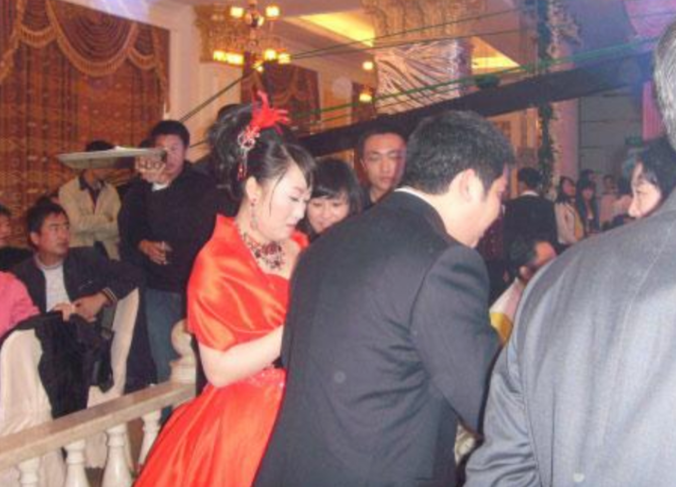 回顾赵本山女儿赵玉芳倒贴300万下嫁穷小伙结婚15年被宠成宝