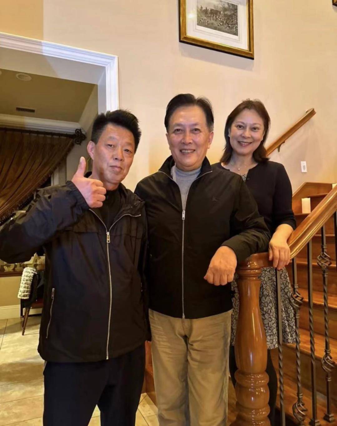 回顾唐国强的女儿唐亮生母悲情早逝她在泪水中理解父亲和继母