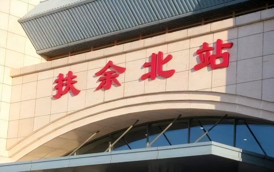 22年前湖北小伙为救白血病女友花光40万女友病好后却嫁给别人