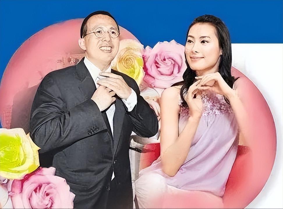 回顾梁洛施22岁生三胎与李泽楷分手11年独自带娃成人生赢家