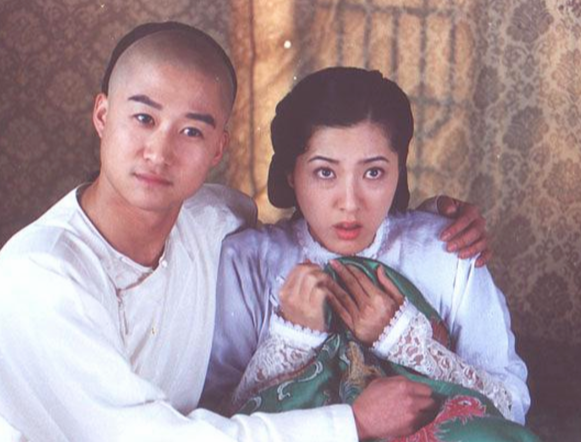 回顾曾黎父亲离世是她的遗憾家庭破碎的阴影让她至今单身