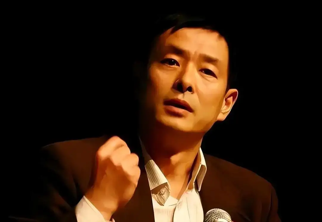 回顾濮存昕父亲弟弟相继离世母亲常年患病没人照顾我不敢老去