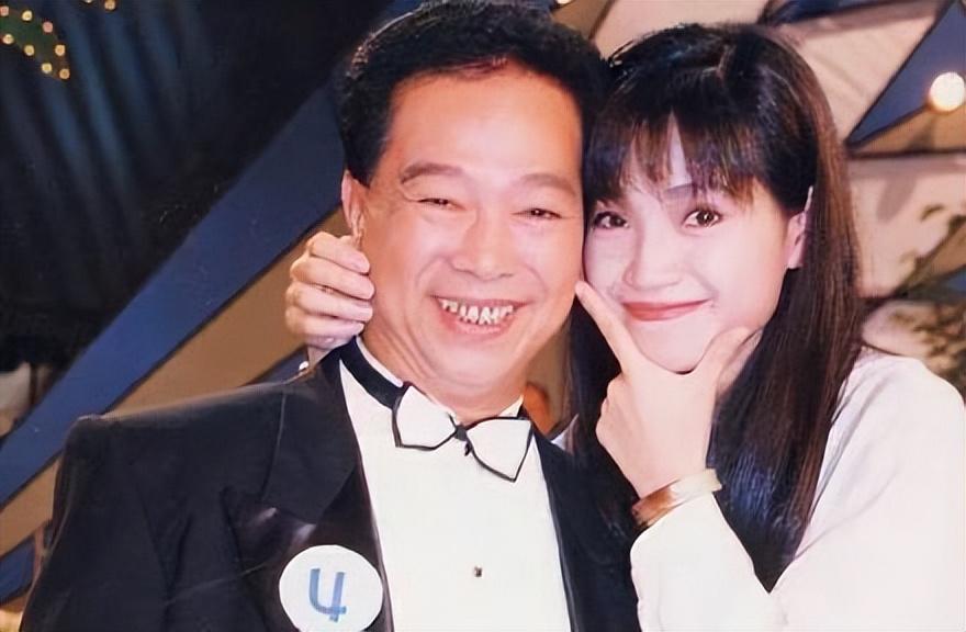 回顾方季惟56岁仍冰清玉洁一生未谈过恋爱不寂寞也不遗憾