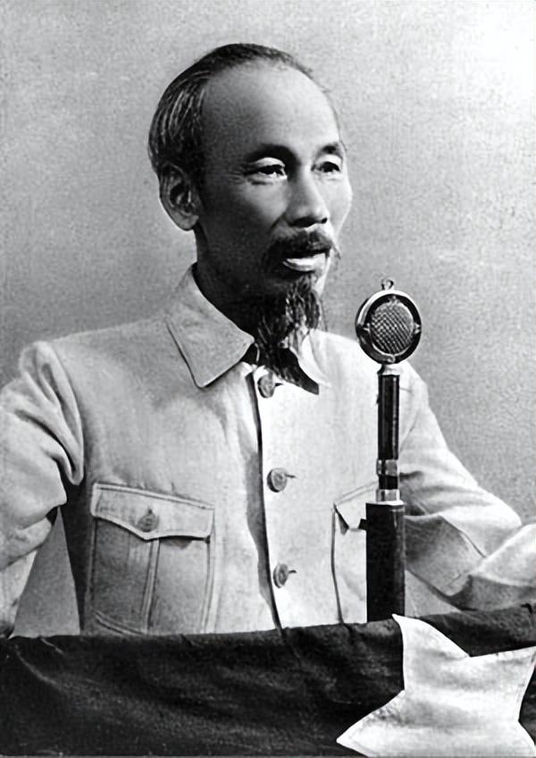尽管被监禁期间,碍于种种因素,胡志明并没有遭到国民党的严刑拷打.