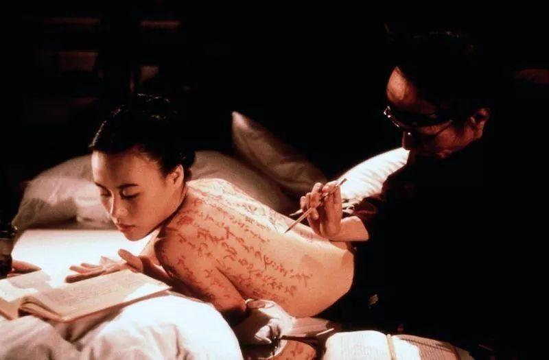 回顾邬君梅被日本男友抛弃后嫁大12岁外国老公至今无儿无女