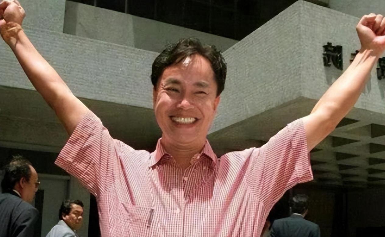 98年张子强被处决后,媒体问谁害了他,80岁张母沉默后:嗜赌如命