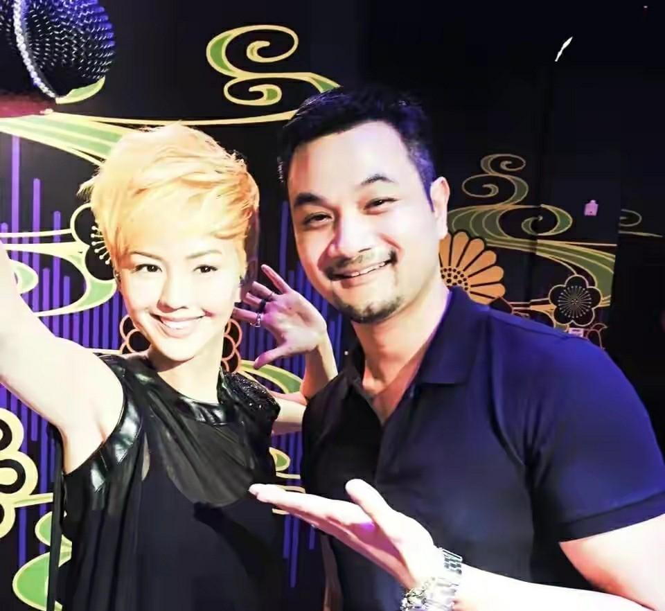 回顾歌手孙燕姿嫁普通丈夫婚后连生二胎一家四口其乐融融