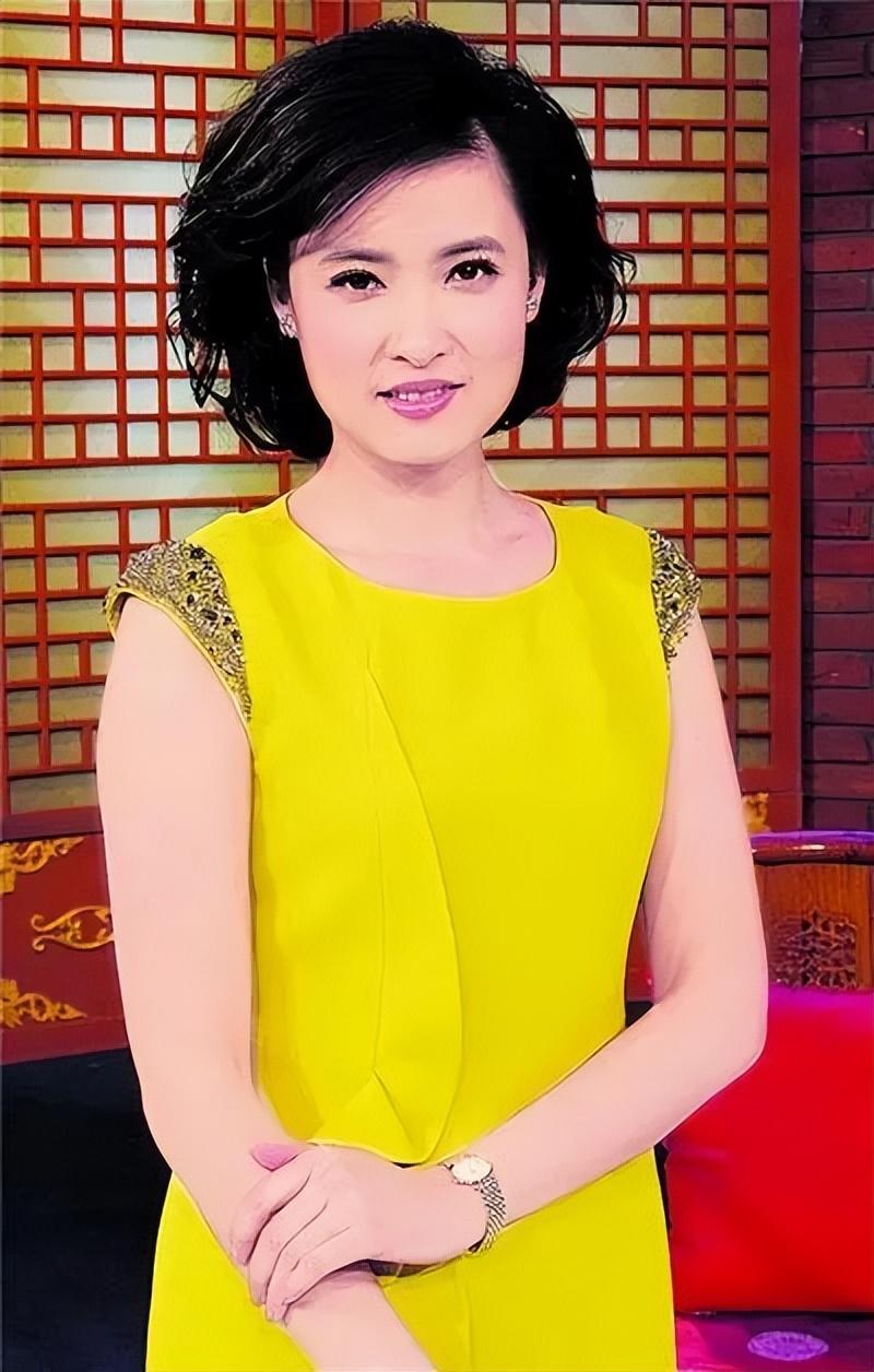 巧合的是,正当桑晨为自己的梦想找寻新的机会时,她的班主任受邀参加了