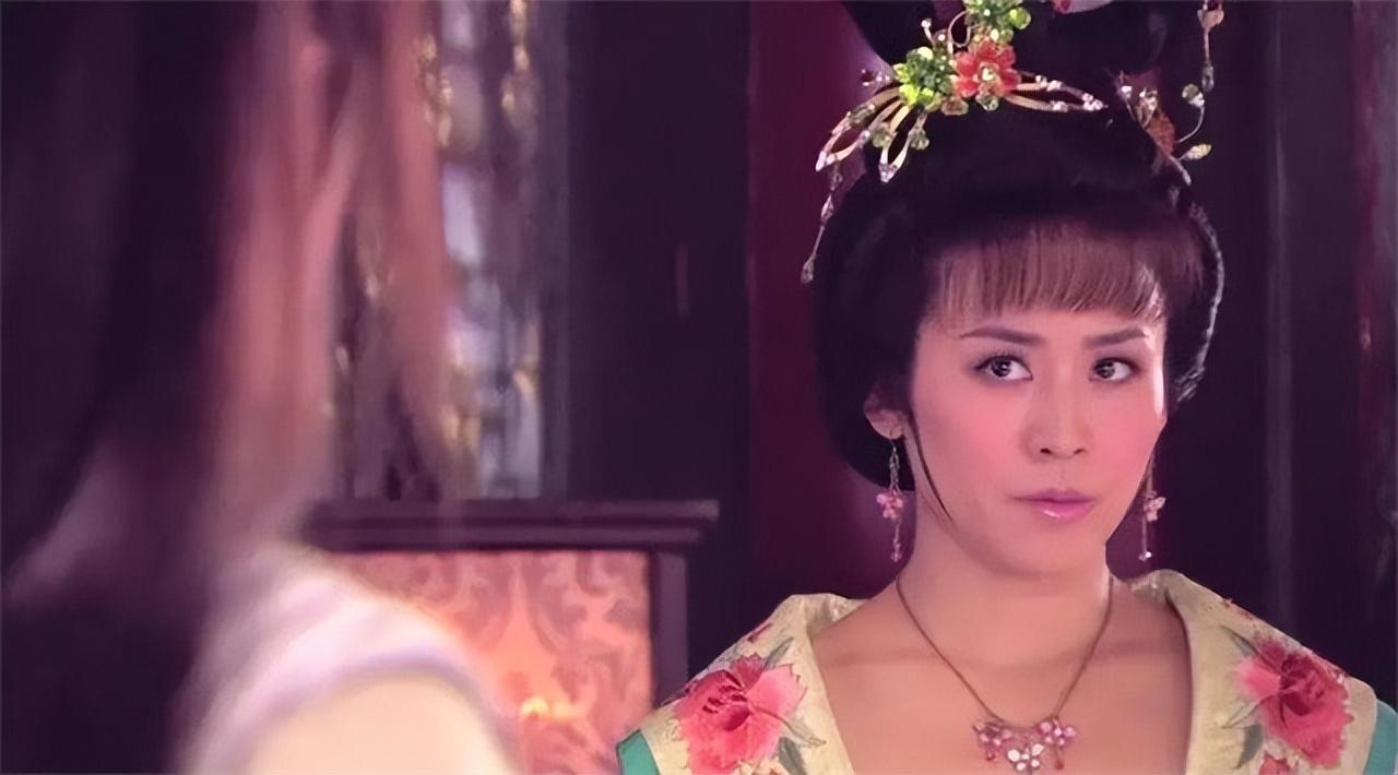 其实薛平贵的出身也非常尊贵,他的母亲是唐宣宗后宫的刘妃,深受帝王的