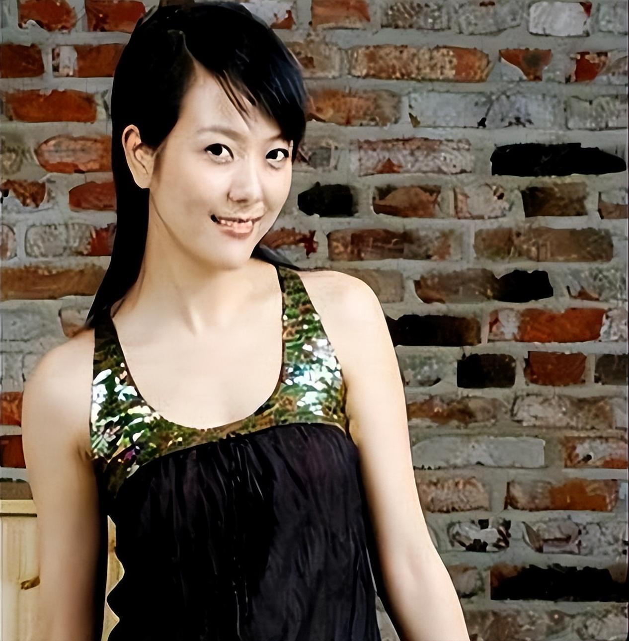 回顾杨乐乐嫁给二婚汪涵生下儿子后过成这样家庭地位一目了然