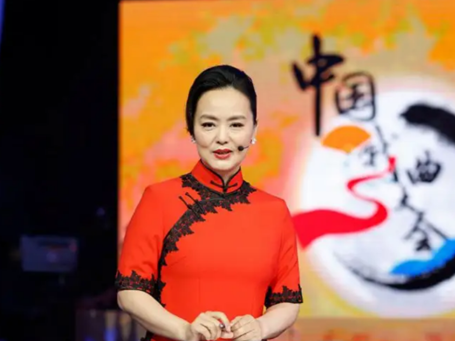 回顾央视孙小梅我这辈子正确的决定就是在38岁时为丈夫生儿子