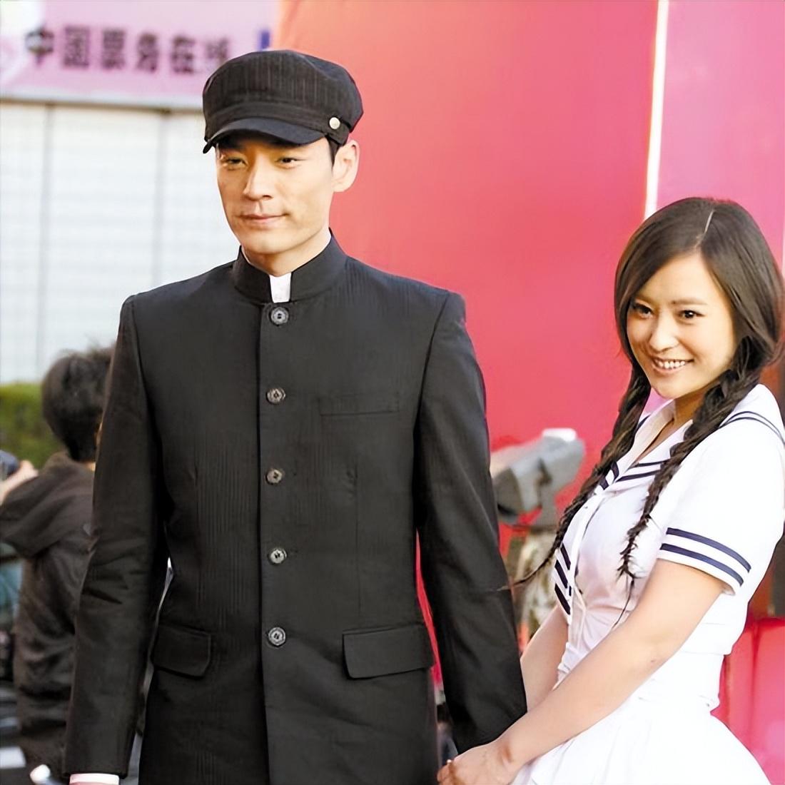 回顾郝蕾爱情婚姻都有泪带双胞胎儿子生活离婚后和父亲和解