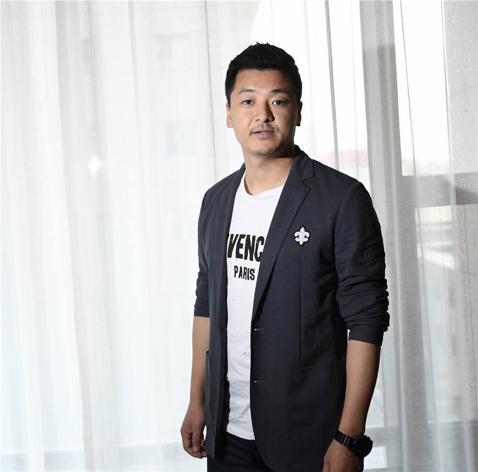 回顾齐奎凭闯关东知名娶同桌为妻生一双儿子一家幸福美满